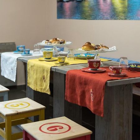 Bed And Breakfast Via Toledo 156 Naples Extérieur photo